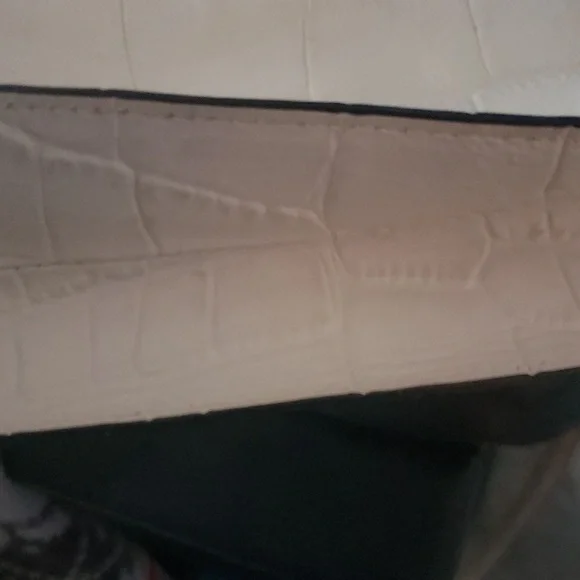 Milly Embossed Cream Lambskin Bag - Picture 10 of 10